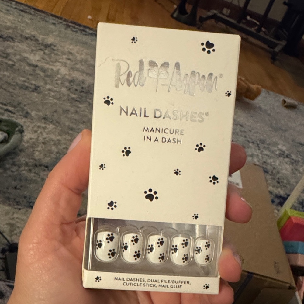 Red Aspen Nail Dashes with Paw Prints - Paw-sitive Payette